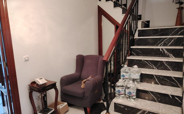 Image No.9-4 Bed House for sale