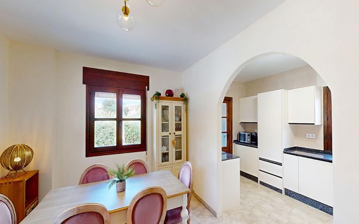 Image No.16-3 Bed House for sale