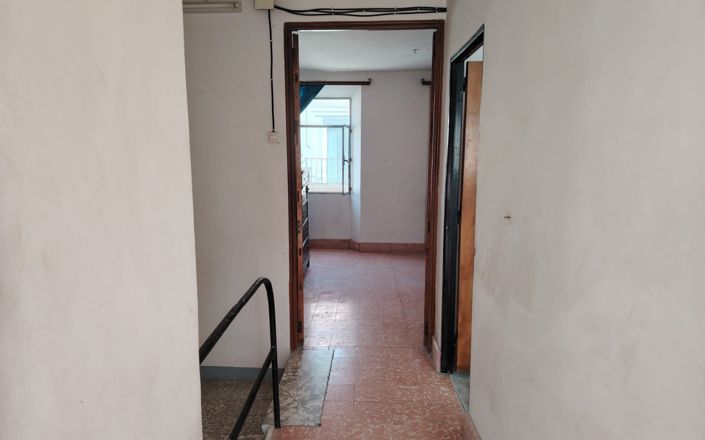 Image No.21-4 Bed House for sale