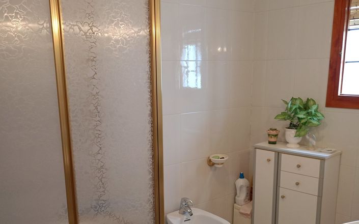 Image No.32-4 Bed House for sale