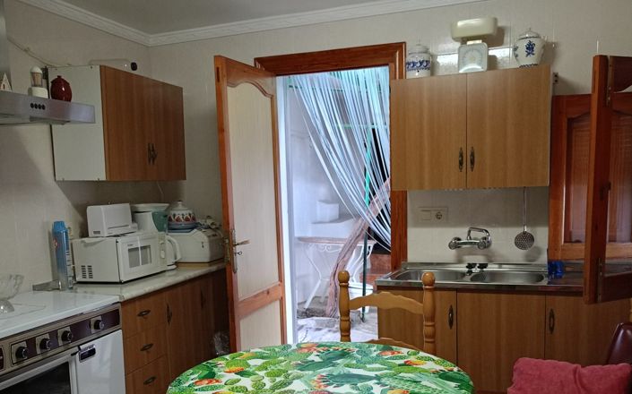 Image No.45-4 Bed House for sale