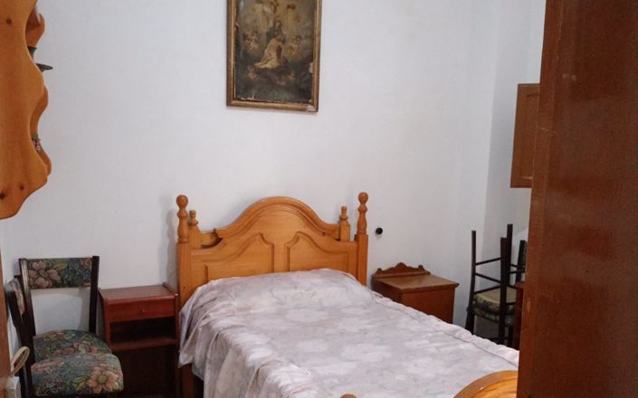 Image No.14-2 Bed House for sale