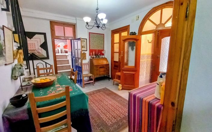 Image No.4-3 Bed House for sale