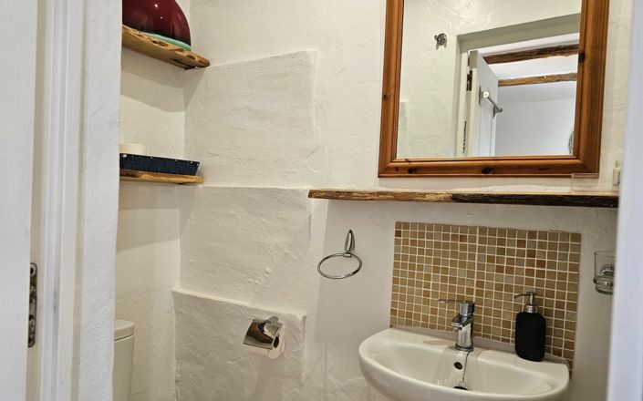 Image No.11-4 Bed House for sale