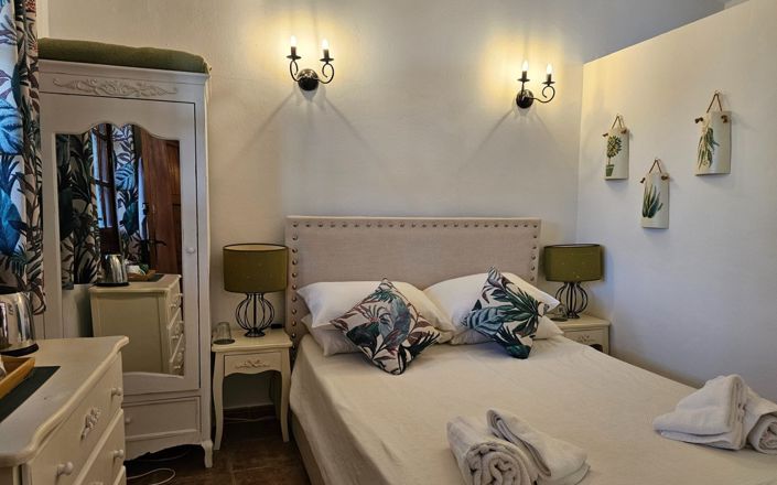 Image No.19-4 Bed House for sale