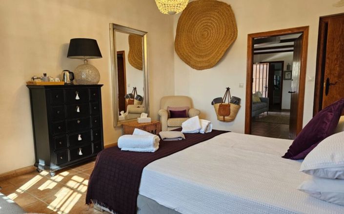 Image No.22-4 Bed House for sale