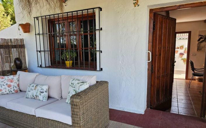 Image No.25-4 Bed House for sale