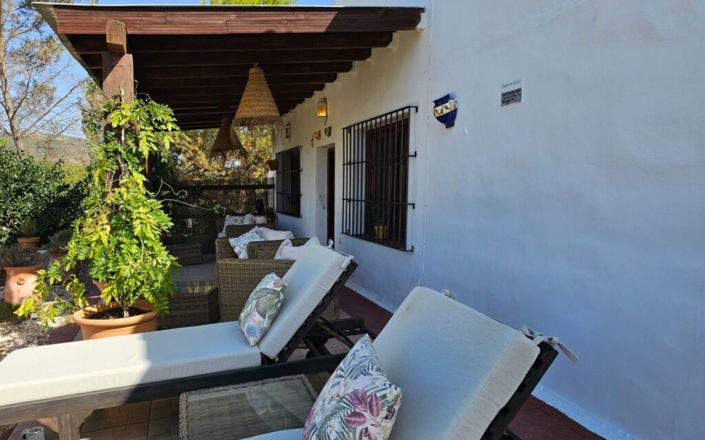 Image No.27-4 Bed House for sale