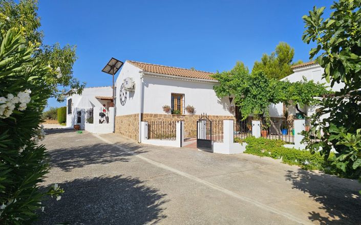 Image No.4-4 Bed House for sale