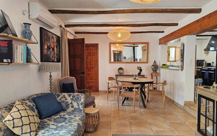 Image No.40-4 Bed House for sale