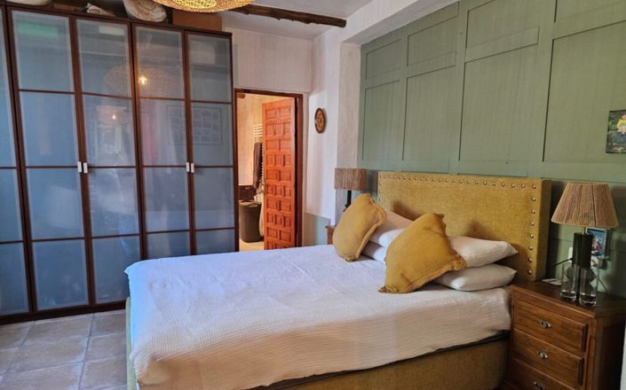 Image No.41-4 Bed House for sale