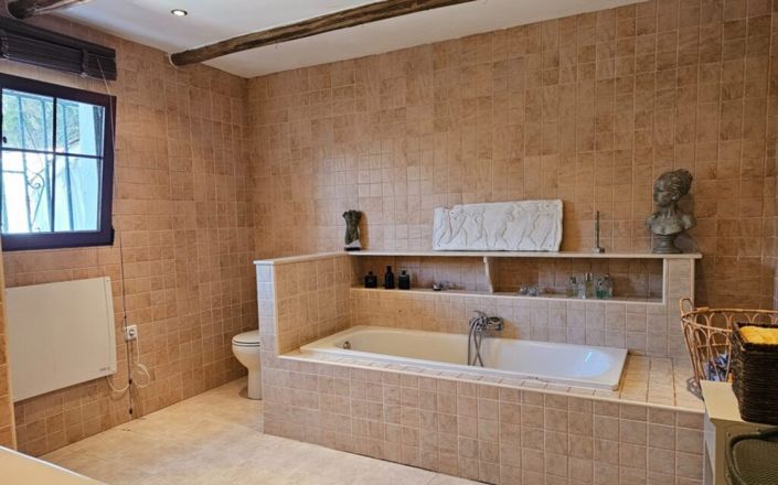 Image No.43-4 Bed House for sale