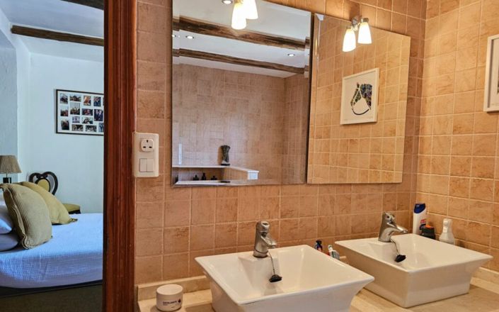 Image No.44-4 Bed House for sale