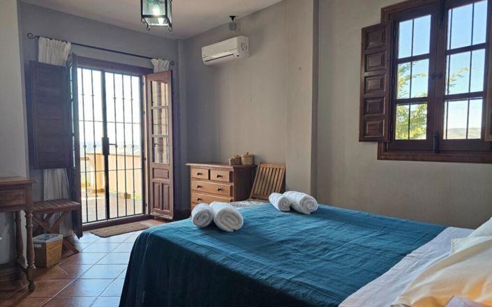 Image No.29-5 Bed House for sale