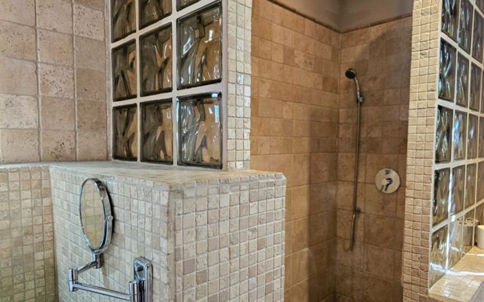 Image No.34-5 Bed House for sale