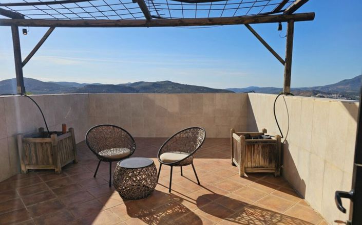 Image No.36-5 Bed House for sale