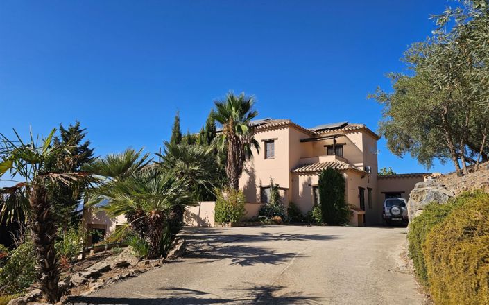 Image No.4-5 Bed House for sale