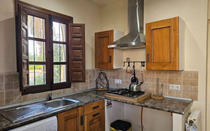 Image No.44-5 Bed House for sale