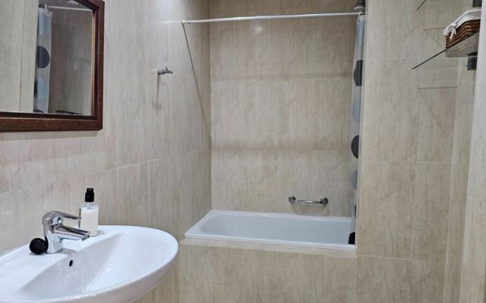 Image No.47-5 Bed House for sale