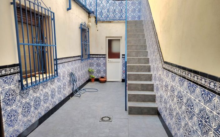 Image No.12-3 Bed House for sale