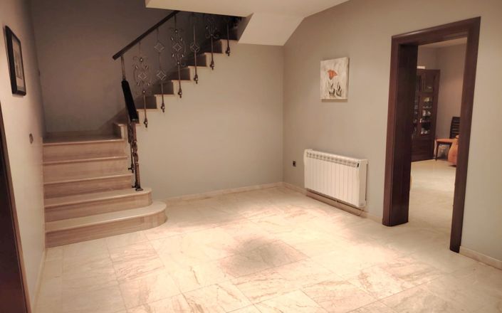 Image No.3-3 Bed House for sale