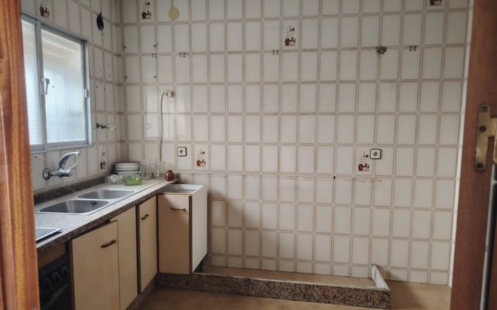 Image No.15-4 Bed House for sale