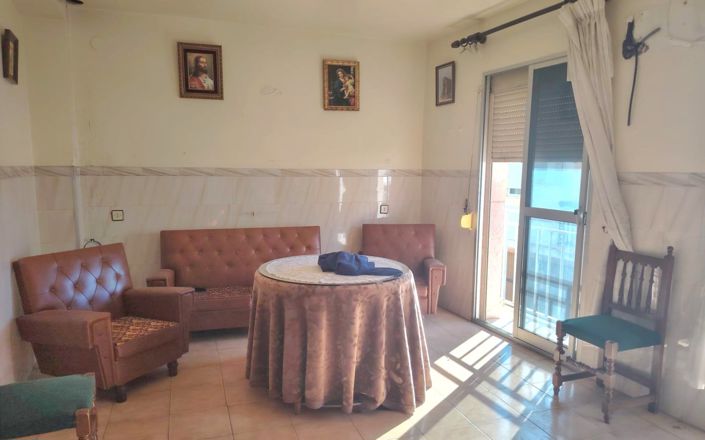 Image No.18-4 Bed House for sale