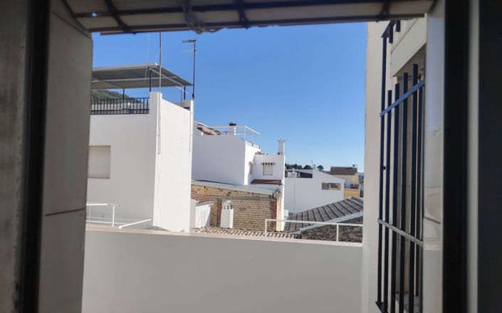 Image No.23-4 Bed House for sale