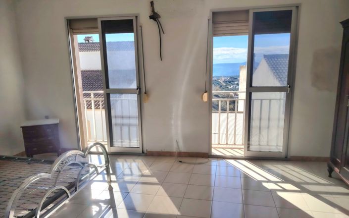 Image No.27-4 Bed House for sale