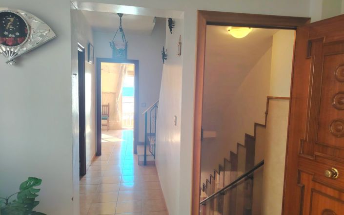 Image No.8-4 Bed House for sale