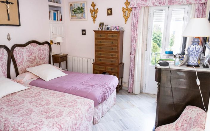 Image No.22-4 Bed House for sale