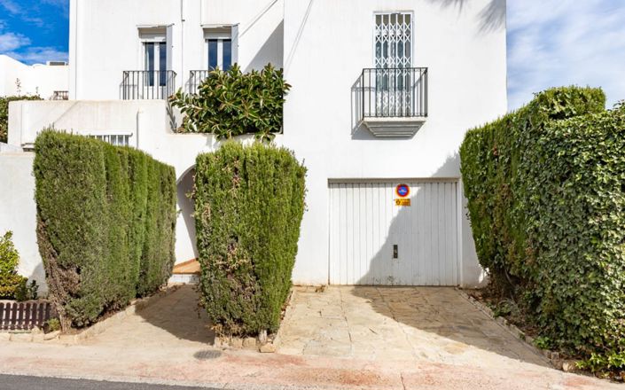 Image No.4-4 Bed House for sale