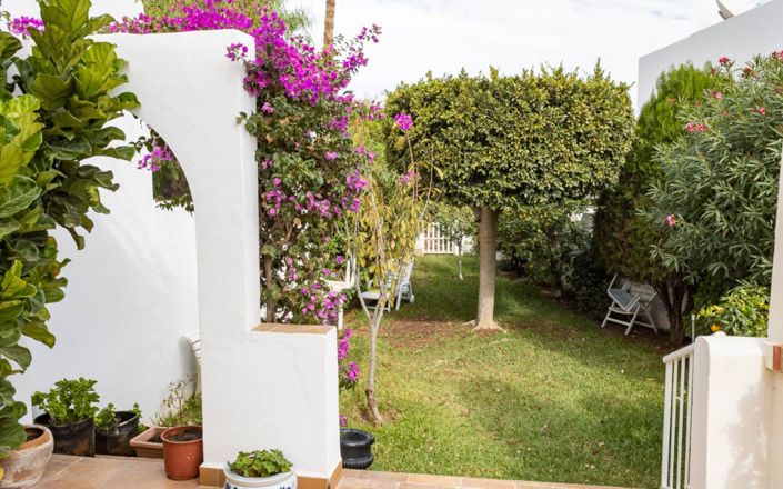 Image No.42-4 Bed House for sale