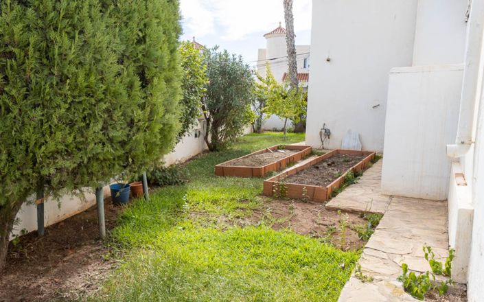 Image No.47-4 Bed House for sale