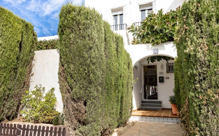 Image No.5-4 Bed House for sale