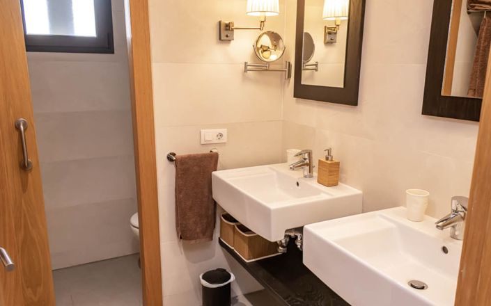 Image No.28-3 Bed House for sale