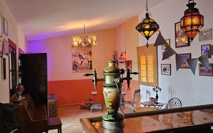 Image No.12-4 Bed House for sale