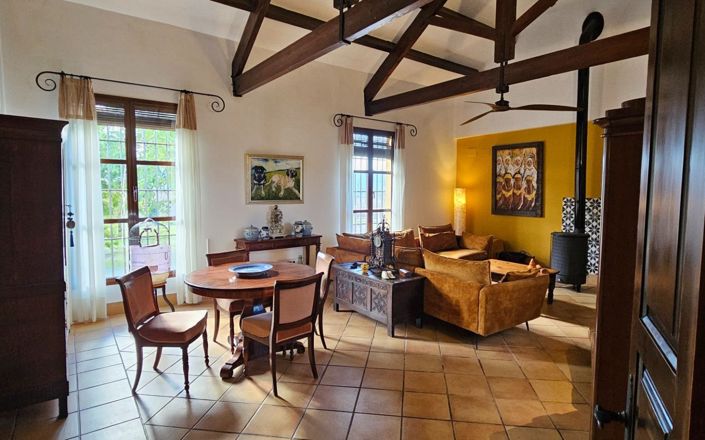 Image No.16-4 Bed House for sale