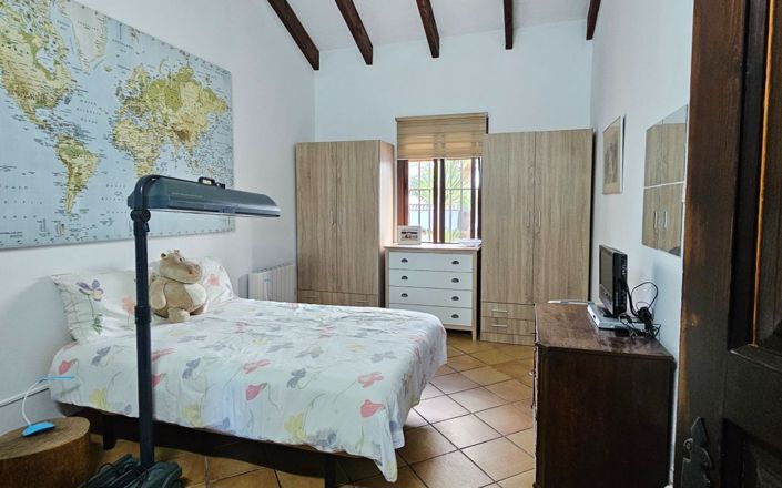 Image No.23-4 Bed House for sale