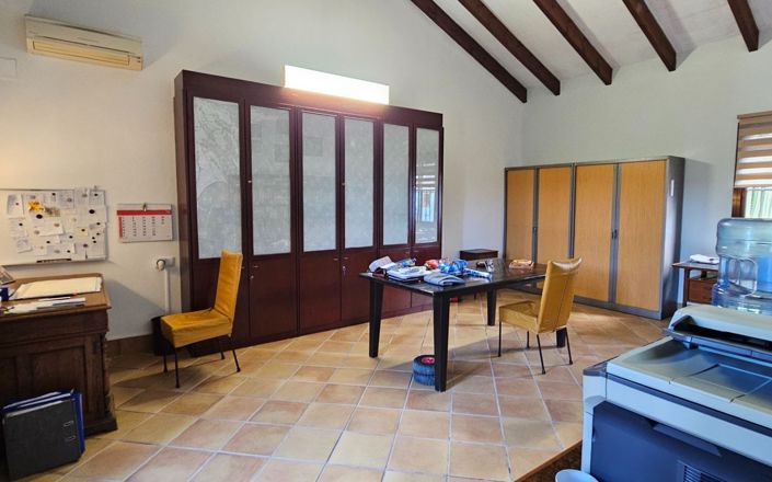 Image No.29-4 Bed House for sale