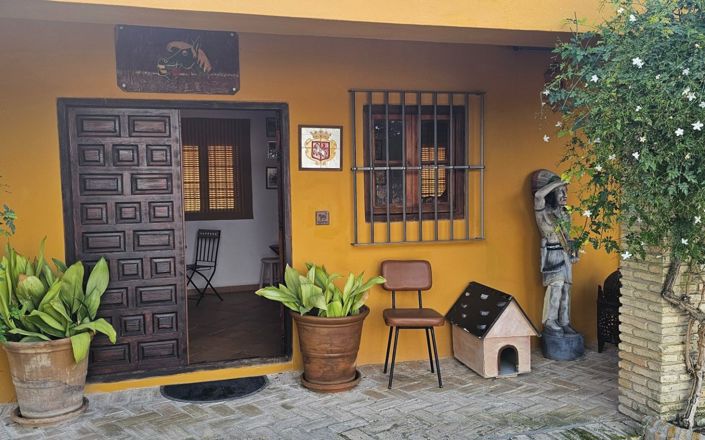 Image No.7-4 Bed House for sale