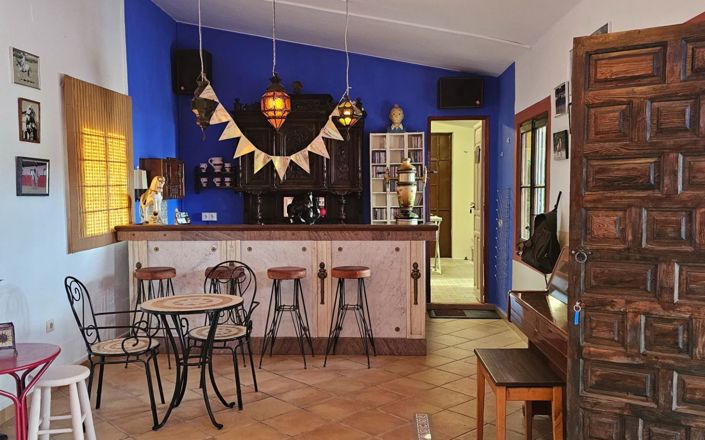 Image No.8-4 Bed House for sale