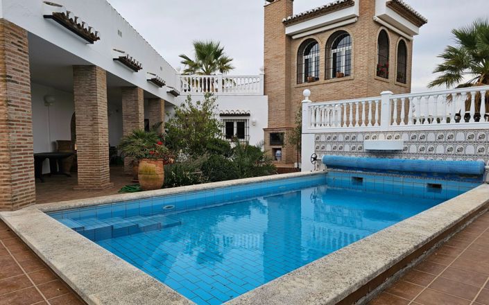 Image No.14-3 Bed House for sale