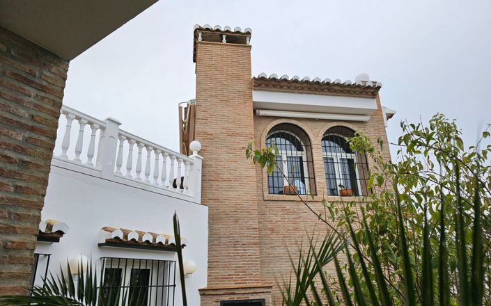 Image No.16-3 Bed House for sale