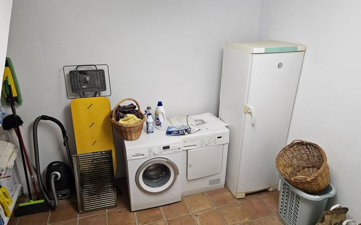 Image No.34-3 Bed House for sale