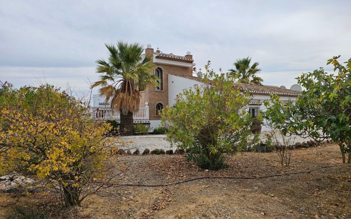 Image No.6-3 Bed House for sale