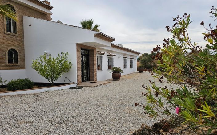 Image No.7-3 Bed House for sale