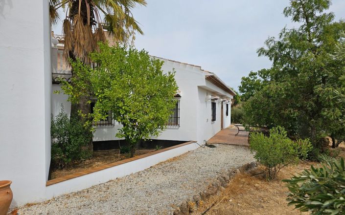 Image No.9-3 Bed House for sale