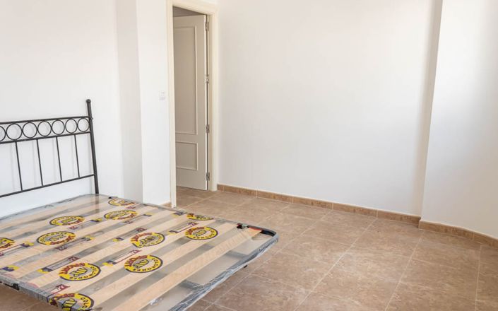 Image No.14-2 Bed House for sale