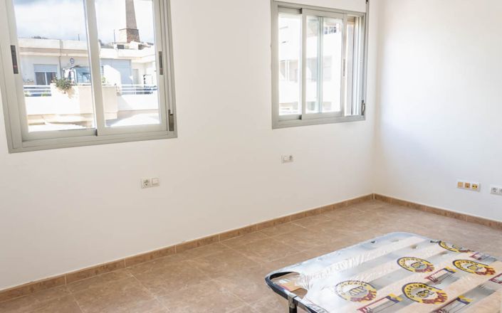 Image No.17-2 Bed House for sale